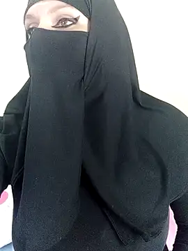 evelyn  salah online show from July 17, 4:08 am