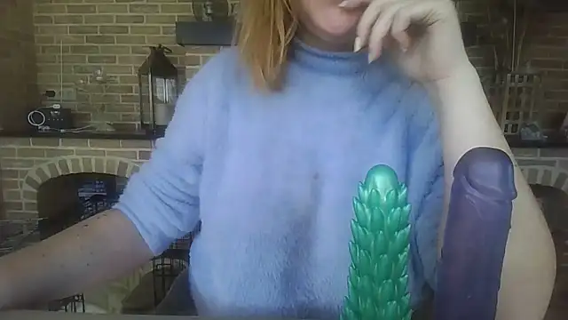 Snapshot of LiquidLeonie chatting on March 15, 11:38 am LiquidLeonie online show from March 15, 11:38 am