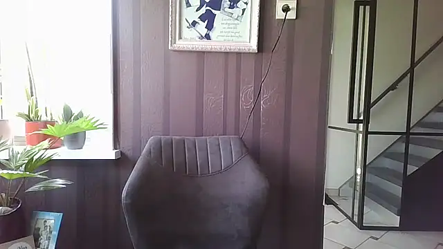 Snapshot of LiquidLeonie chatting on March 17, 1:58 pm LiquidLeonie online show from March 17, 1:58 pm