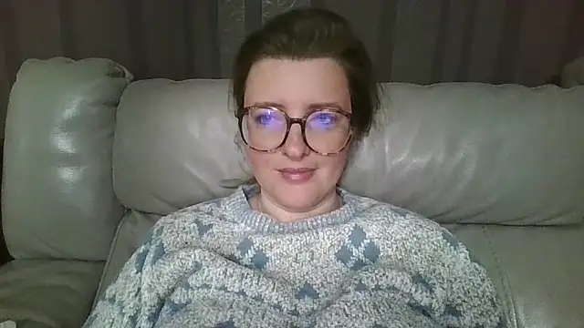 Snapshot of LiquidLeonie chatting on March 29, 2:55 am LiquidLeonie online show from March 29, 2:55 am