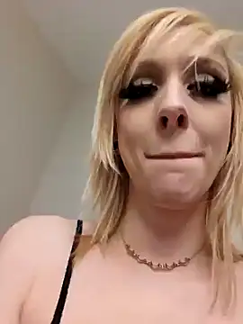 Snapshot of AmethystFoxx chatting on January 20, 6:10 pm AmethystFoxx online show from January 20, 6:10 pm