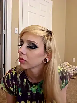 Snapshot of AmethystFoxx chatting on November 12, 9:36 pm AmethystFoxx online show from November 12, 9:36 pm