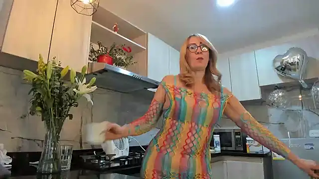 ashleymilf 1 online show from January 24, 5:21 pm