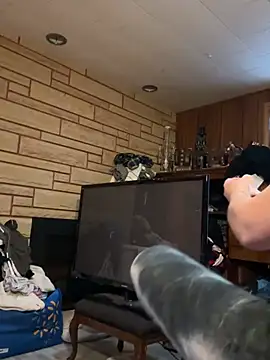 Mini And The Bear online show from March 3, 2:34 pm