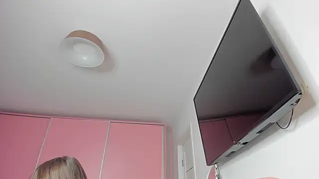 Snapshot of daddysgirl2222 chatting on October 19, 3:29 am daddysgirl2222 online show from October 19, 3:29 am