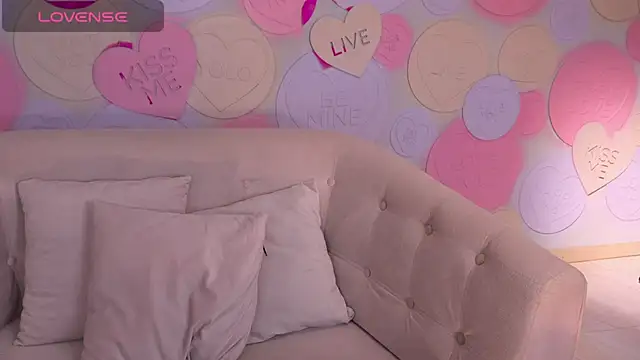 NaomiSainz online show from December 24, 11:38 am