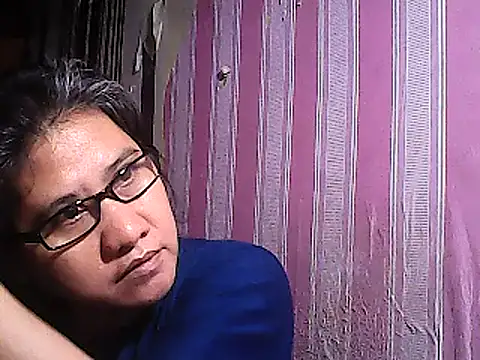 sweetsosie18 online show from February 16, 4:10 pm