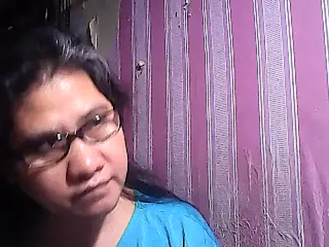 sweetsosie18 online show from February 18, 2:27 pm