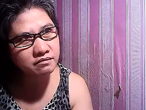 sweetsosie18 online show from March 1, 12:45 pm