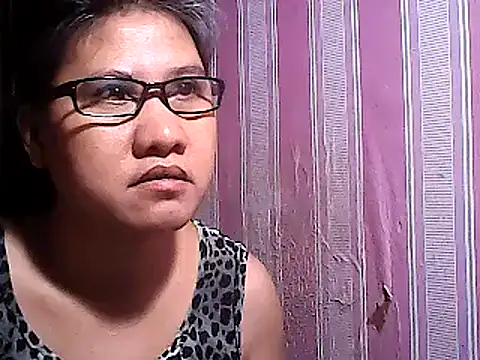 sweetsosie18 online show from March 1, 4:00 pm