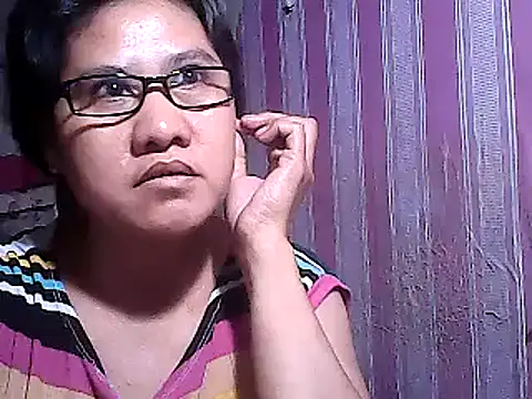 sweetsosie18 online show from March 5, 6:33 am