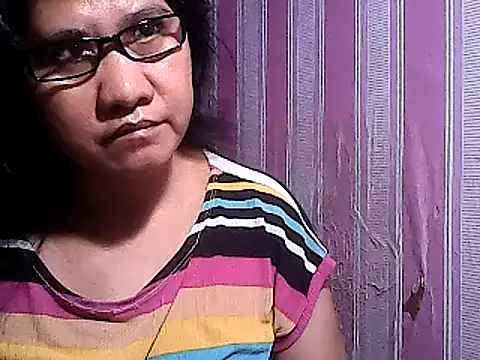 sweetsosie18 online show from March 5, 9:15 pm