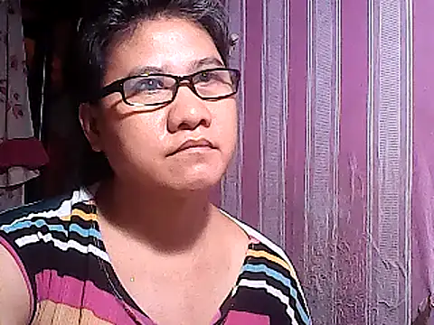 sweetsosie18 online show from March 6, 5:35 am