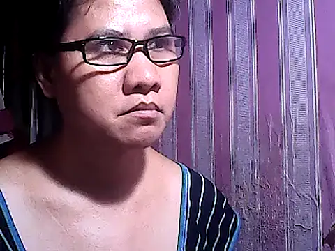 sweetsosie18 online show from March 11, 9:37 pm