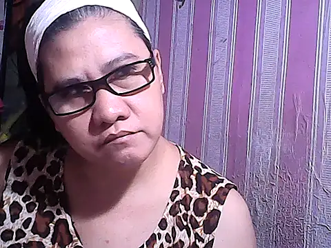 Snapshot of sweetsosie18 chatting on September 28, 6:41 am sweetsosie18 online show from September 28, 6:41 am