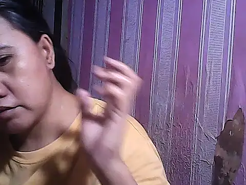 Snapshot of sweetsosie18 chatting on September 30, 2:55 pm sweetsosie18 online show from September 30, 2:55 pm