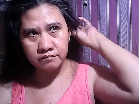 Snapshot of sweetsosie18 chatting on October 2, 4:08 am sweetsosie18 online show from October 2, 4:08 am