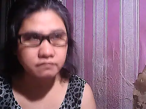 Snapshot of sweetsosie18 chatting on October 10, 6:01 am sweetsosie18 online show from October 10, 6:01 am