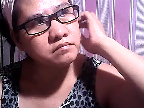 Snapshot of sweetsosie18 chatting on October 11, 7:18 am sweetsosie18 online show from October 11, 7:18 am