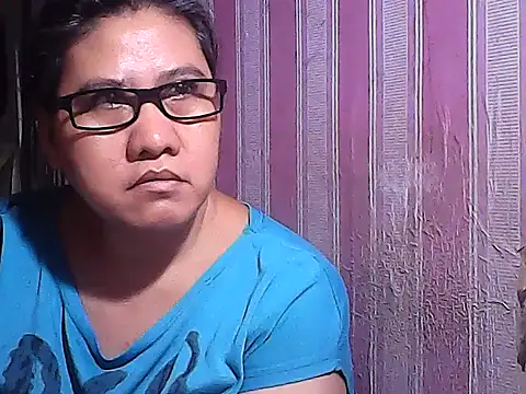 Snapshot of sweetsosie18 chatting on October 12, 10:09 pm sweetsosie18 online show from October 12, 10:09 pm