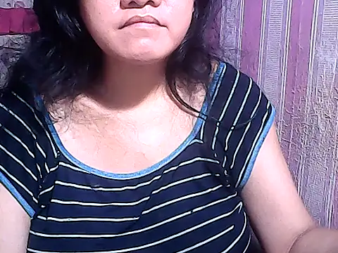 Snapshot of sweetsosie18 chatting on October 15, 4:45 am sweetsosie18 online show from October 15, 4:45 am