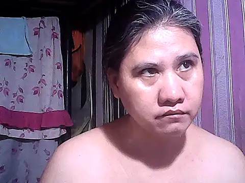 Snapshot of sweetsosie18 chatting on October 22, 8:19 pm sweetsosie18 online show from October 22, 8:19 pm