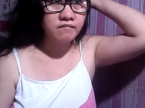 Snapshot of sweetsosie18 chatting on October 29, 12:18 pm sweetsosie18 online show from October 29, 12:18 pm