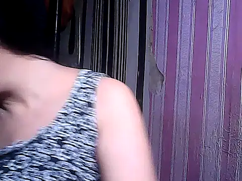 Snapshot of sweetsosie18 chatting on November 3, 8:10 pm sweetsosie18 online show from November 3, 8:10 pm