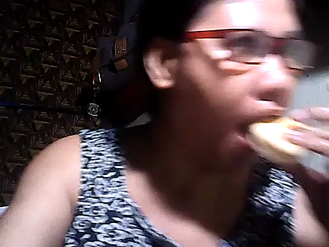 sweetsosie18 online show from June 9, 12:22 am