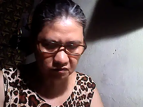 sweetsosie18 online show from June 12, 5:50 am