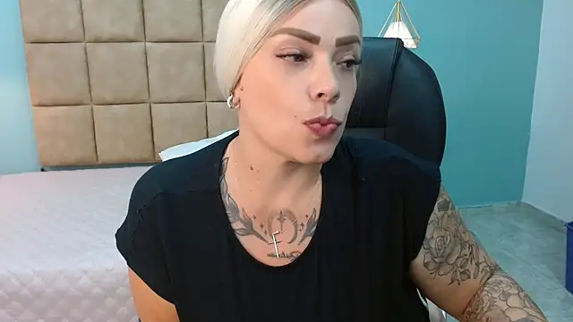 natalygolden69 online show from March 8, 12:52 pm