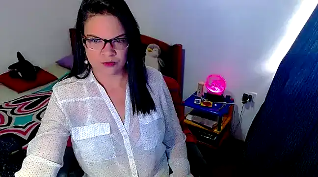 Snapshot of luchiana_hott21 chatting on March 21, 2:07 pm luchiana hott21 online show from March 21, 2:07 pm