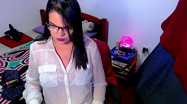 Snapshot of luchiana_hott21 chatting on March 21, 8:18 pm luchiana hott21 online show from March 21, 8:18 pm