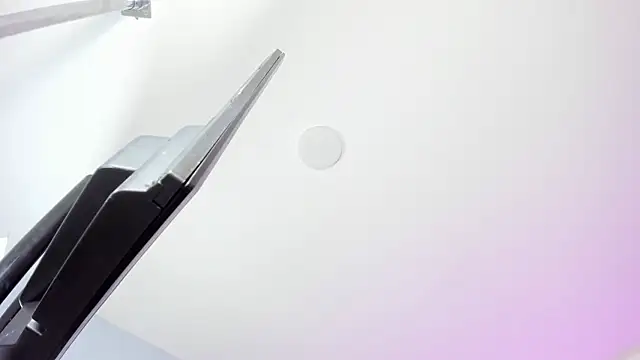 Snapshot of MiaConte chatting on January 3, 7:29 pm MiaConte online show from January 3, 7:29 pm