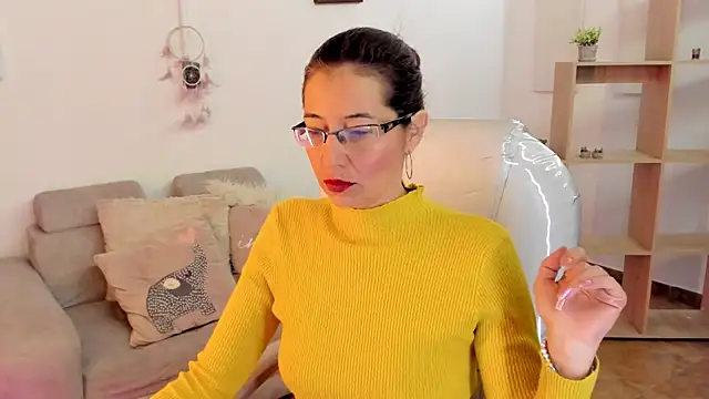 Snapshot of Antonnella_3 chatting on March 6, 12:30 pm Antonnella 3 online show from March 6, 12:30 pm