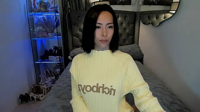 reighnempress online show from December 2, 2:50 am