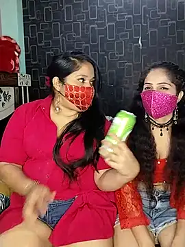 Snapshot of Sexy_anamika chatting on February 27, 4:32 pm Sexy anamika online show from February 27, 4:32 pm