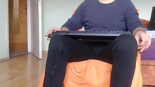 Snapshot of VASKOS178 chatting on January 7, 1:02 pm VASKOS178 online show from January 7, 1:02 pm