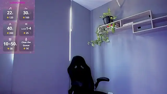 Snapshot of AddisonStone chatting on December 3, 7:56 pm AddisonStone online show from December 3, 7:56 pm