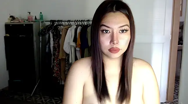 urqueendominant online show from February 8, 1:00 am