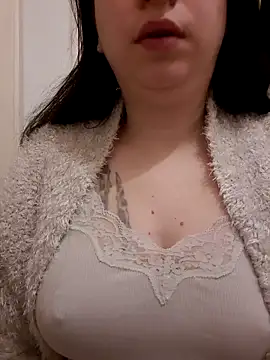 Snapshot of Tinka-Bella-Privat chatting on April 20, 4:15 am Tinka-Bella-Privat online show from April 20, 4:15 am