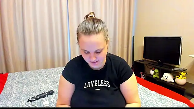 AlanaBrox online show from March 4, 1:28 pm