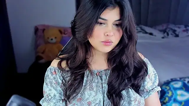 Snapshot of Alyaa_s chatting on January 4, 4:12 am Alyaa s online show from January 4, 4:12 am
