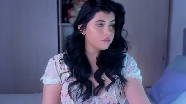 Snapshot of Alyaa_s chatting on September 8, 7:46 pm Alyaa s online show from September 8, 7:46 pm