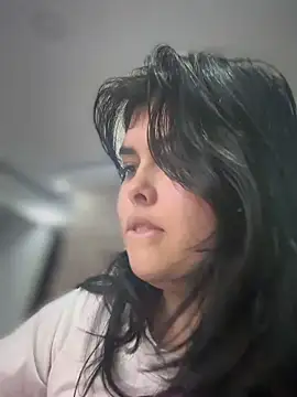 Alyaa s online show from October 27, 5:55 am