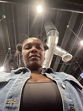 TilaTotti online show from February 20, 3:36 am