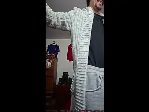 Snapshot of ALBEIROFOOTBALL1992 chatting on April 19, 5:07 am ALBEIROFOOTBALL1992 online show from April 19, 5:07 am