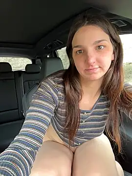 DoriDeluxe66 online show from February 25, 1:17 pm