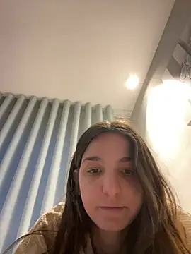 DoriDeluxe66 online show from March 11, 6:08 pm