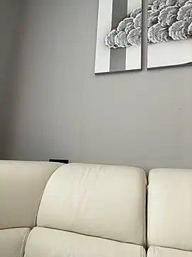 DoriDeluxe66 online show from March 12, 2:23 pm